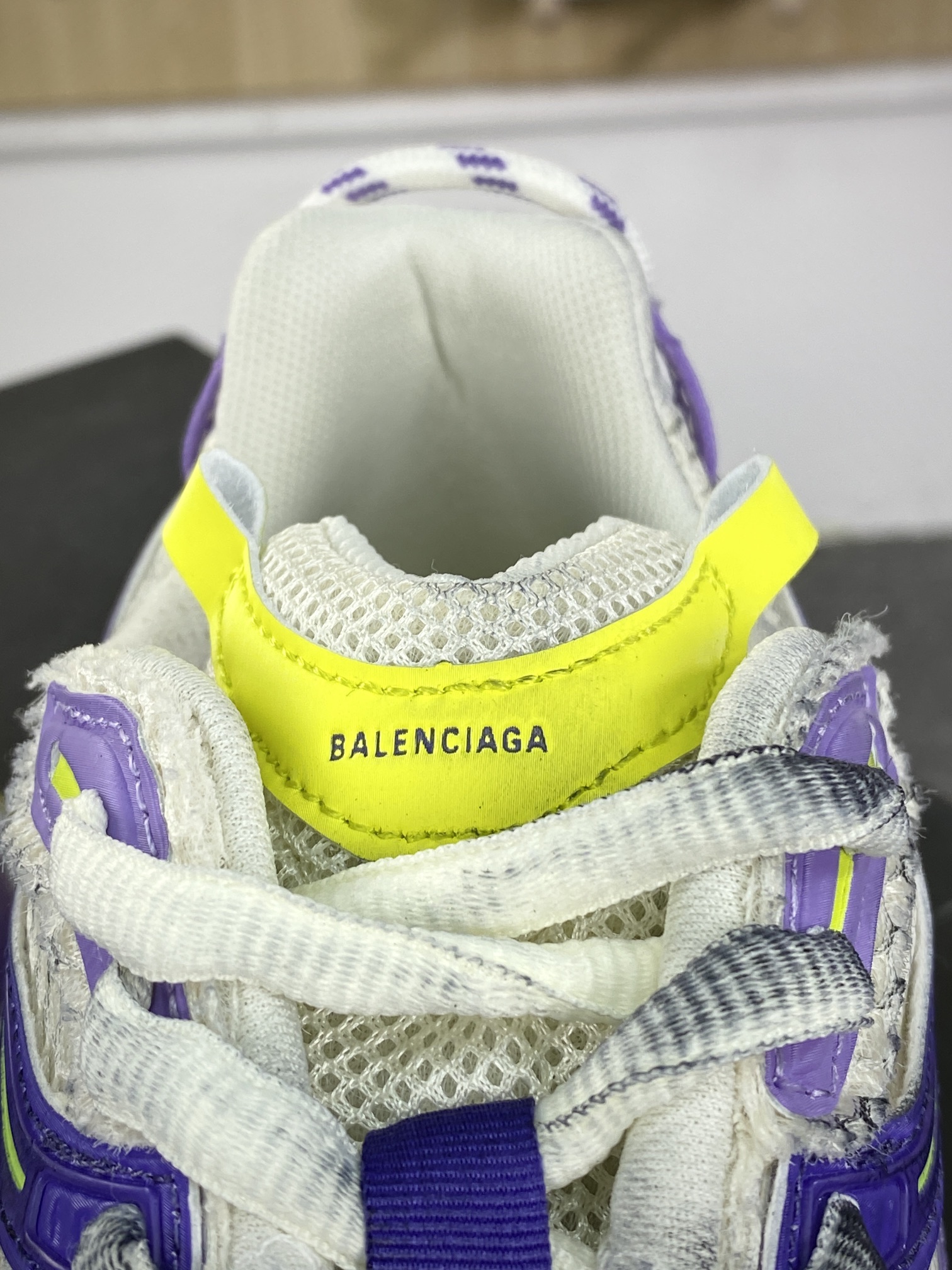 480 巴黎世家BALENCIAGA Runner Sneaker”Dark Grey/Black/Yellow”2.0慢跑鞋“2.0解构破坏蓝紫色”772774 W3RMU 1279