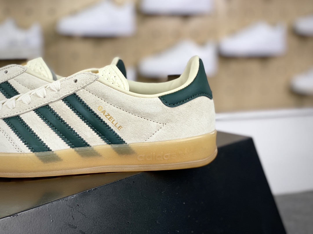 160 阿迪达斯Adidas Gazelle Indoor Trainers 羚羊内训系列低帮板鞋“麂皮奶油燕麦色暗绿焦糖底”IH7502