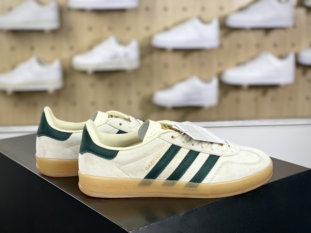 160 阿迪达斯Adidas Gazelle Indoor Trainers 羚羊内训系列低帮板鞋“麂皮奶油燕麦色暗绿焦糖底”IH7502