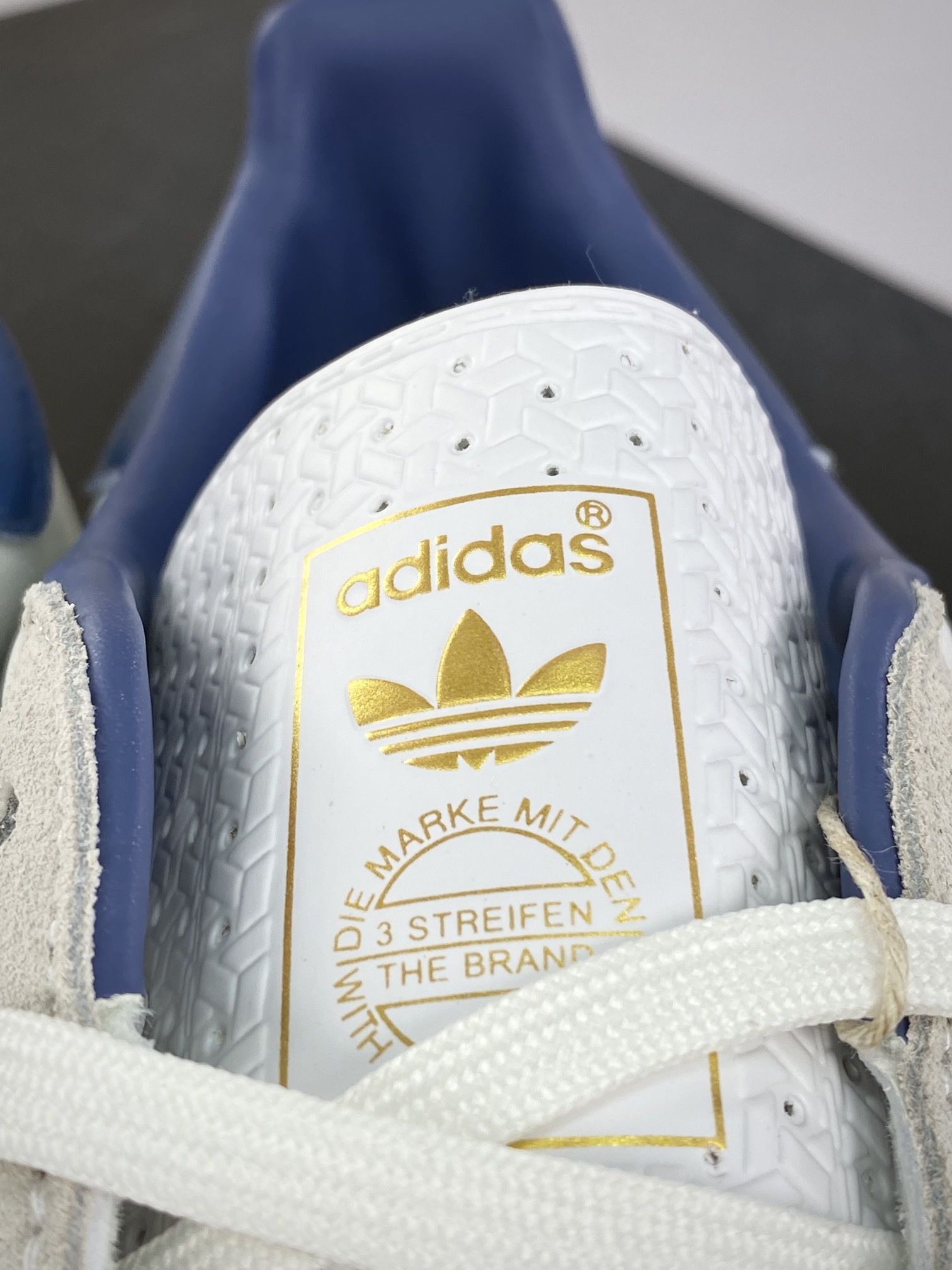 140 阿迪达斯Adidas Gazelle Indoor Trainers 羚羊内训系列低帮板鞋“米白冰晶雾灰紫”IG1643