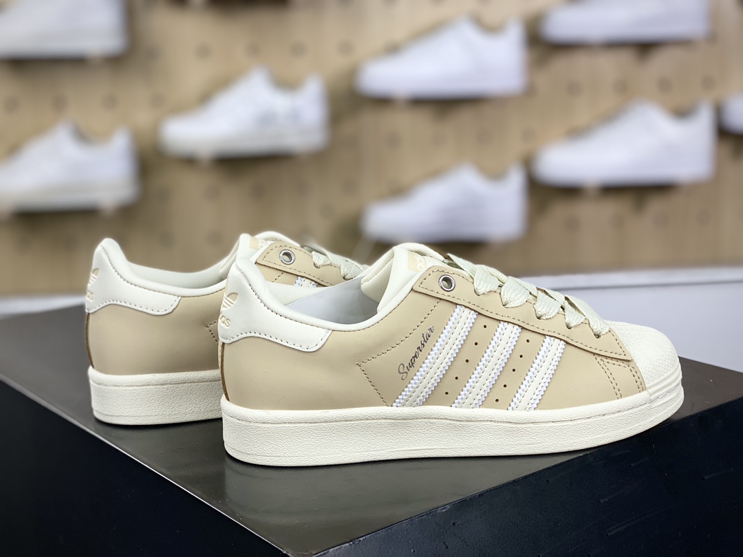 220 三叶草Adidas Originals Superstar”Sand Strata/Cloud White”经典板鞋“皮革浅黄奶白”IE3039