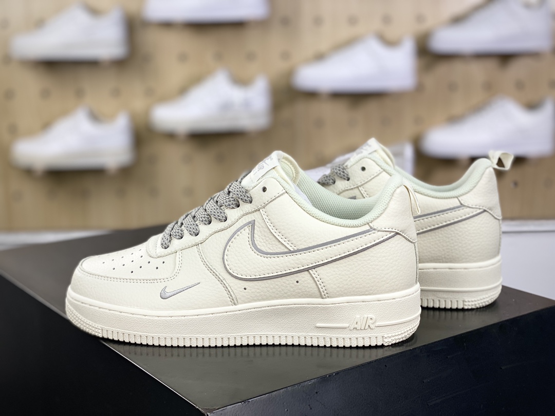 240 耐克Nike Air Force 1'07 Low"Beige/Sliver/Mini Swoosh"空军一号板鞋“米白银叠钩小钩满天星”MJ0319-023