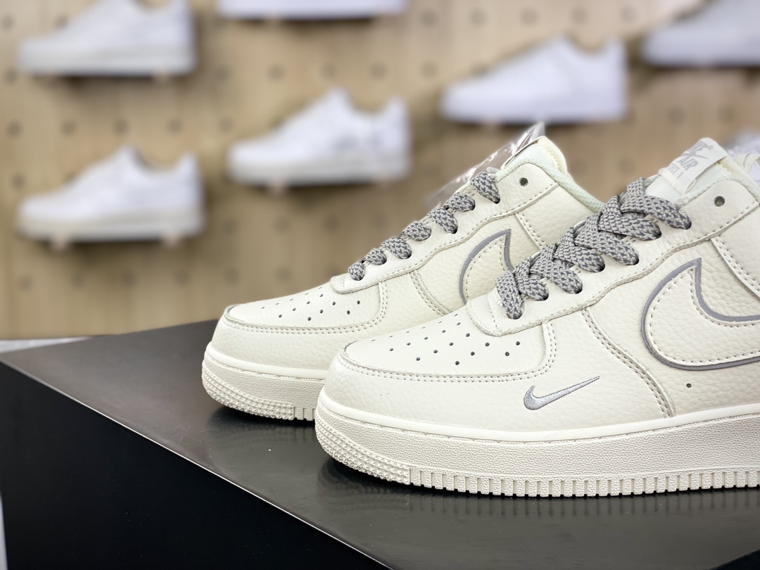 240 耐克Nike Air Force 1'07 Low"Beige/Sliver/Mini Swoosh"空军一号板鞋“米白银叠钩小钩满天星”MJ0319-023