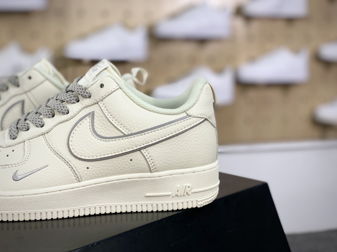 240 耐克Nike Air Force 1'07 Low"Beige/Sliver/Mini Swoosh"空军一号板鞋“米白银叠钩小钩满天星”MJ0319-023