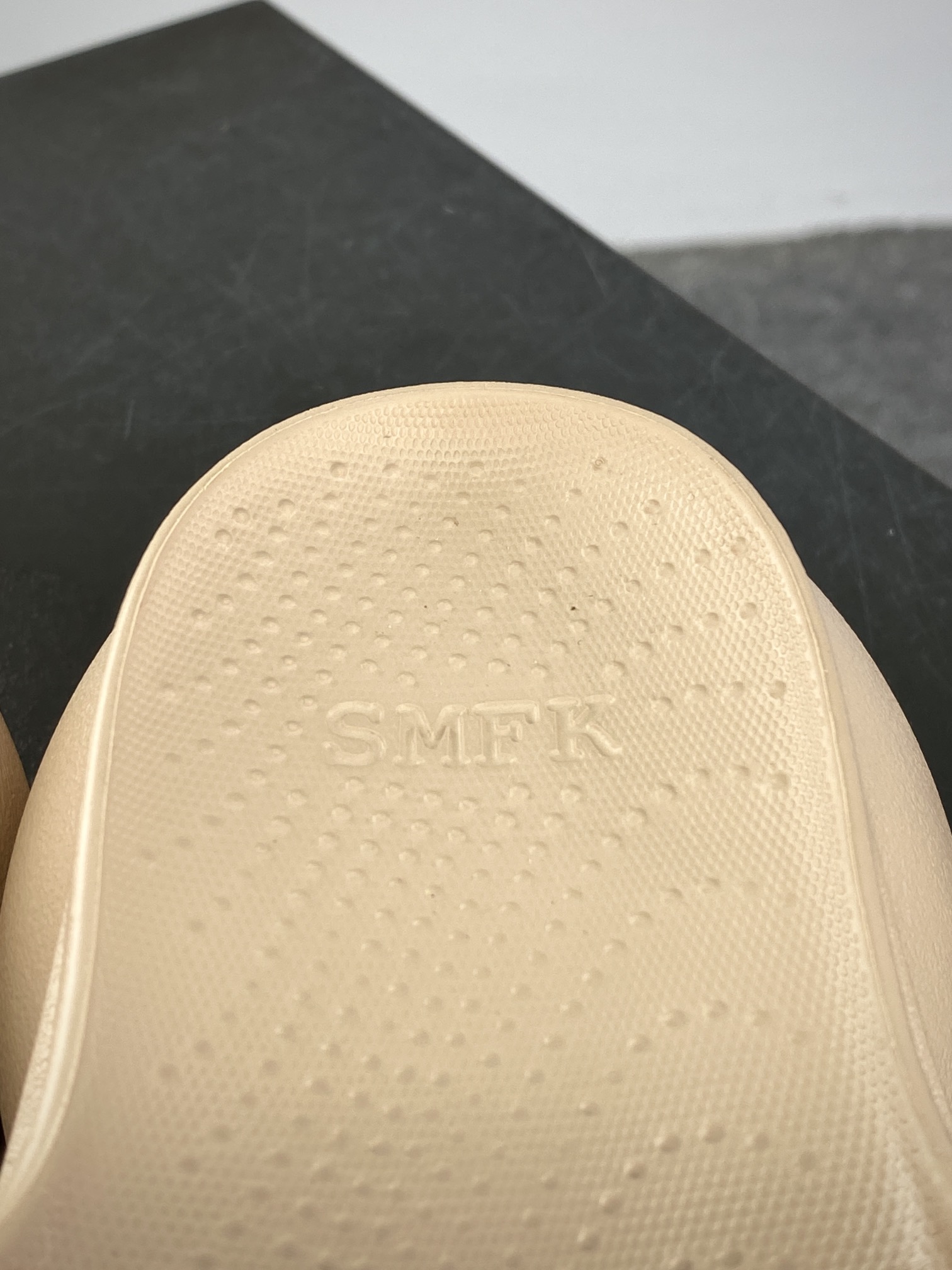 240 SMFK Compass Sandals 十字花系列超松糕拖鞋“肉色立体四枚十字花”