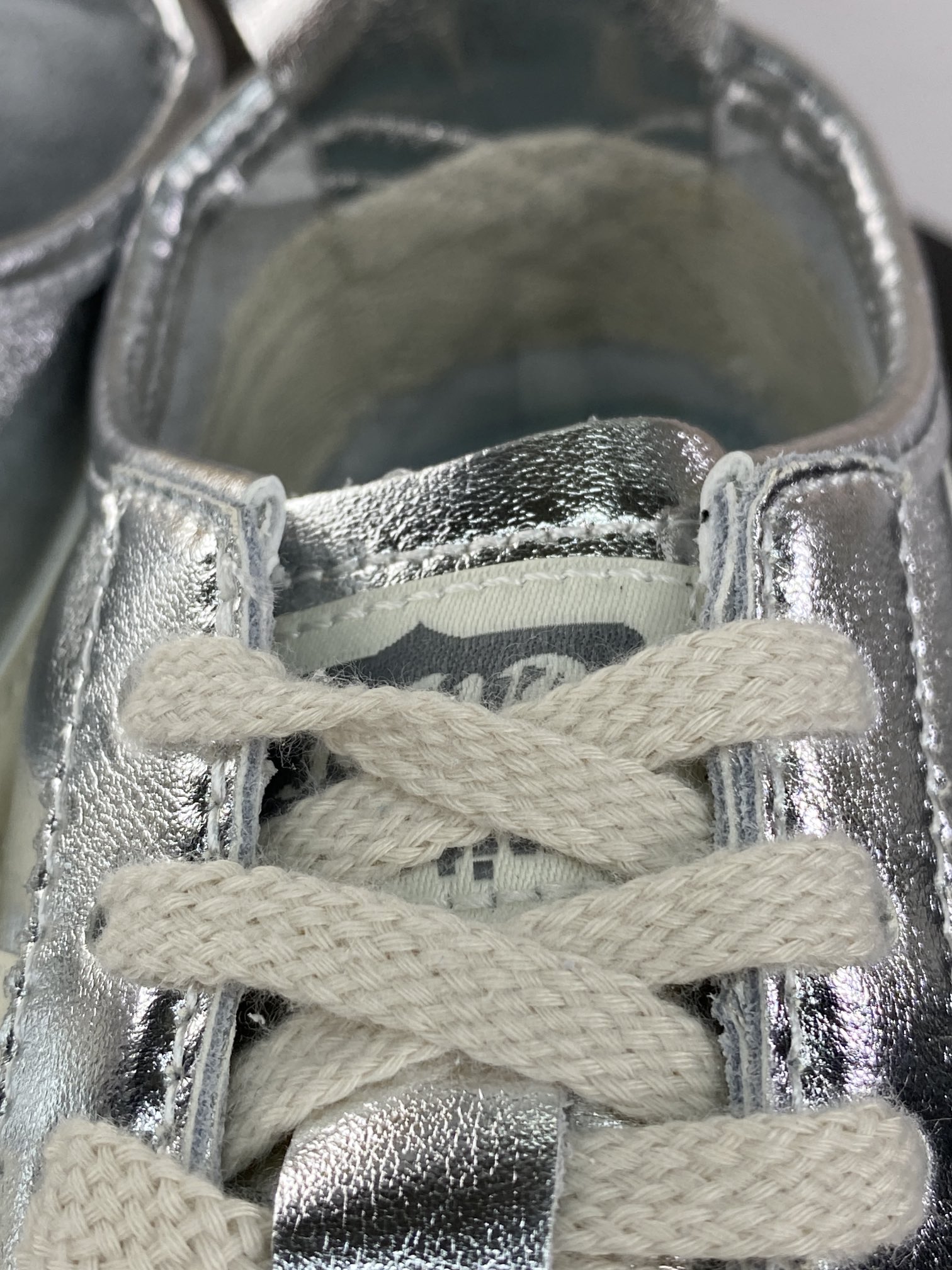 140 鬼塚虎/Onitsuka Tiger Mexico 66经典墨西哥系列低帮慢跑鞋“皮革锡箔银白”THL7C2-9399