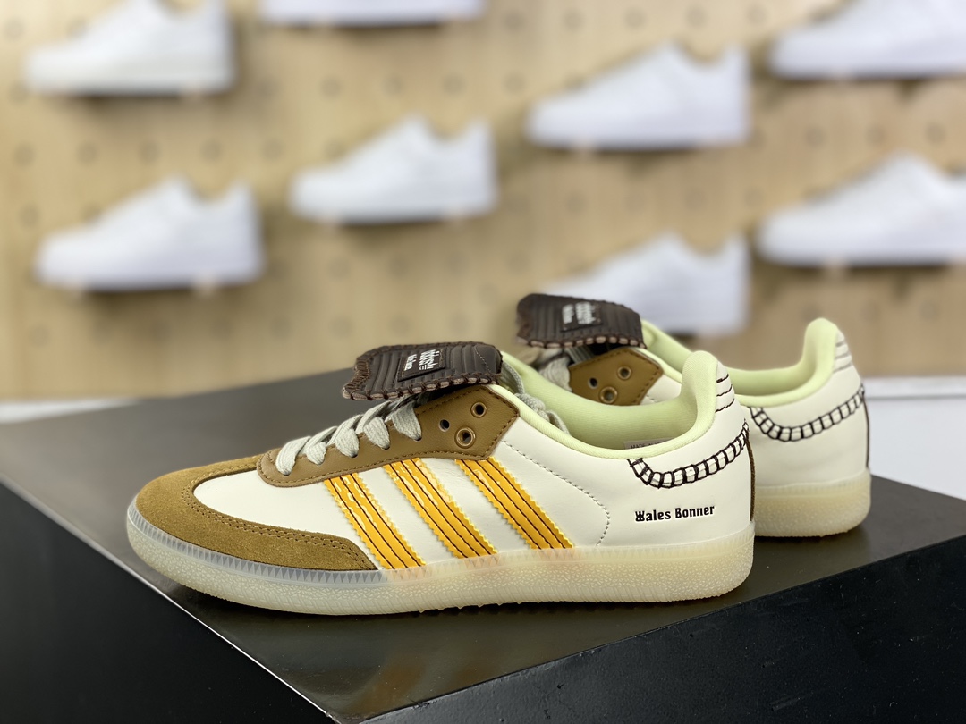 Wales Bonner x Adidas Originals Samba Classic”Light Yellow”桑巴舞板鞋“长鞋舌淡黄棕果冻底”IG5888