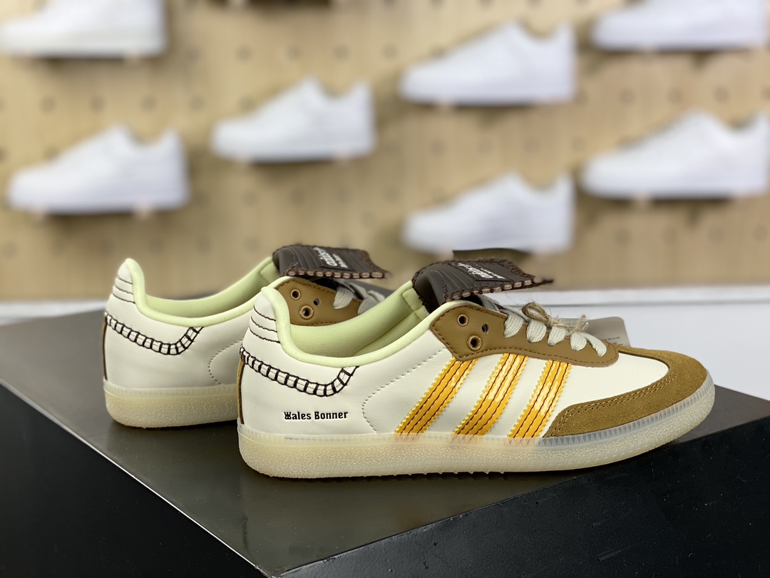 Wales Bonner x Adidas Originals Samba Classic”Light Yellow”桑巴舞板鞋“长鞋舌淡黄棕果冻底”IG5888