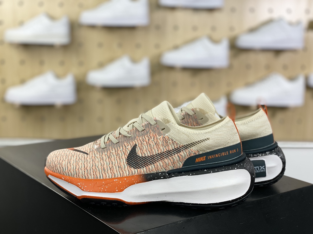 220 耐克Nike ZoomX Invincible Run Flyknit 3"Oatmeal Safety Orange"慢跑鞋“针织燕麦黄黑橙”FQ8720-140