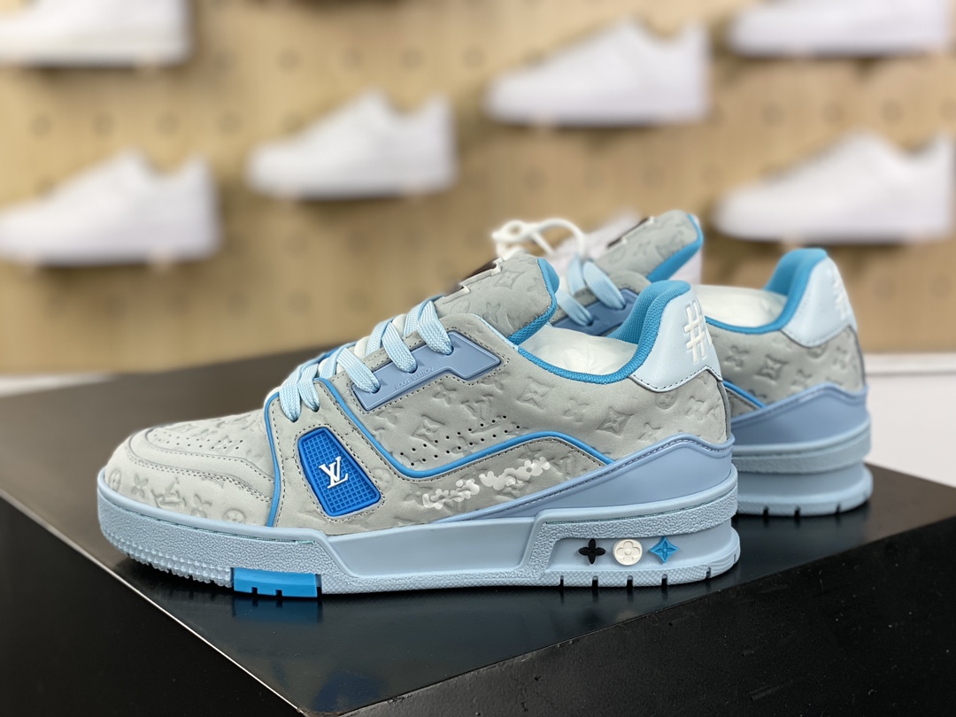 500 LV路易威登Louis Vuitton Trainer Sneaker Low 运动系列低帮板鞋“压纹皮革浅海蓝白溶解LOGO”1ACRYF