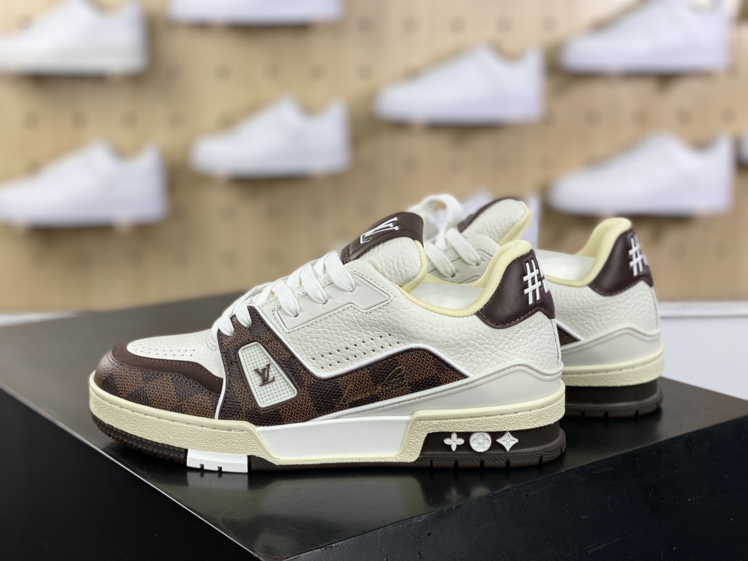 500 Louis Vuitton Trainer Sneaker Low 运动系列低帮板鞋“皮革米白暗棕棋盘格子”1ACV5R