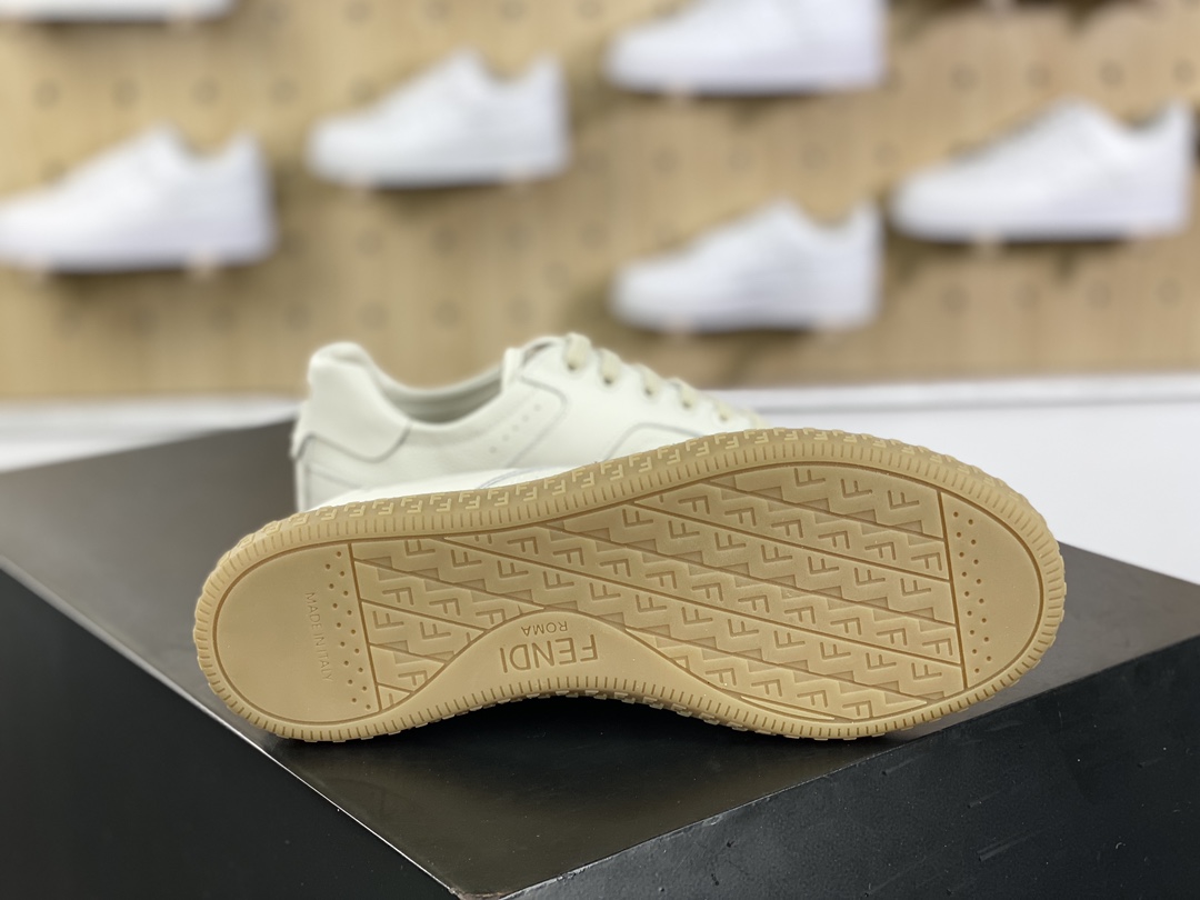 420 芬迪Fendi Flair Leather Sneaker Low 弗莱尔系列低帮板鞋“皮革米白金生胶”8E8503ARI4F1OH9