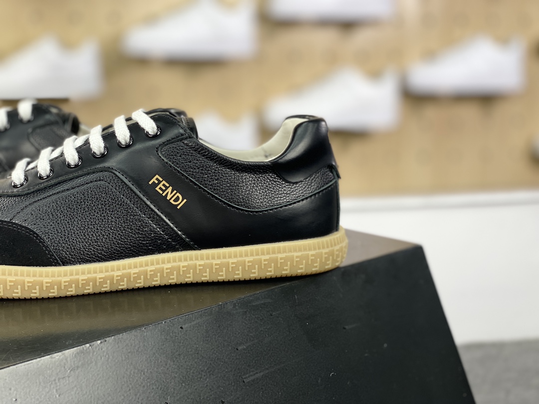 420 芬迪Fendi Flair Leather Sneaker Low 弗莱尔系列低帮复古板鞋“皮革黑金生胶”8E8503ARI4F1OH9