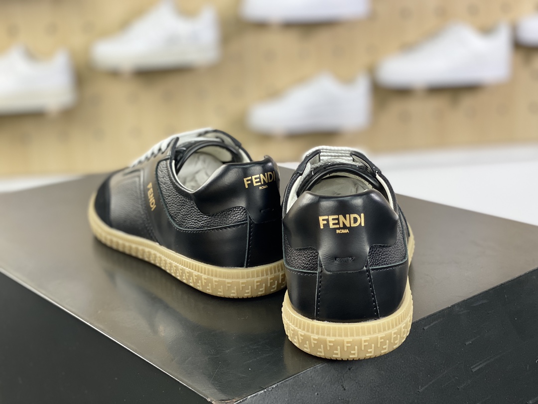 420 芬迪Fendi Flair Leather Sneaker Low 弗莱尔系列低帮复古板鞋“皮革黑金生胶”8E8503ARI4F1OH9