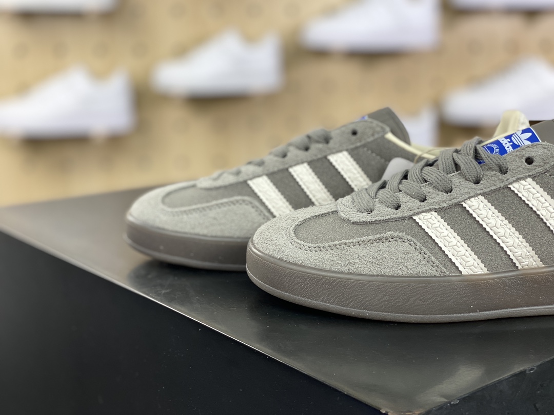 140 阿迪达斯Adidas Gazelle Indoor Trainers 羚羊内训系列低帮板鞋“翻毛铁灰白生胶底”IF1807