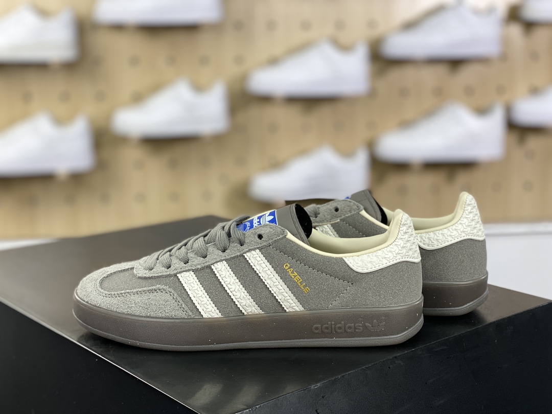 140 阿迪达斯Adidas Gazelle Indoor Trainers 羚羊内训系列低帮板鞋“翻毛铁灰白生胶底”IF1807