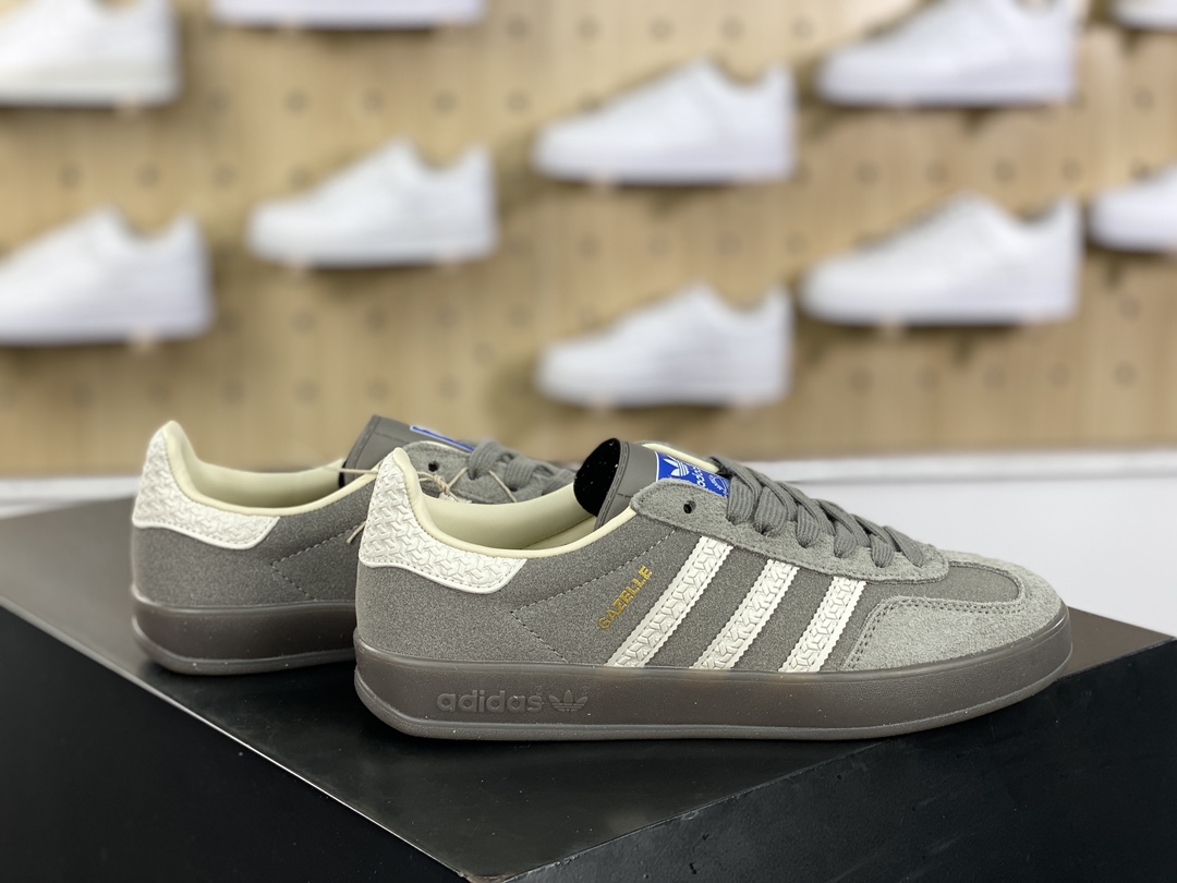 140 阿迪达斯Adidas Gazelle Indoor Trainers 羚羊内训系列低帮板鞋“翻毛铁灰白生胶底”IF1807