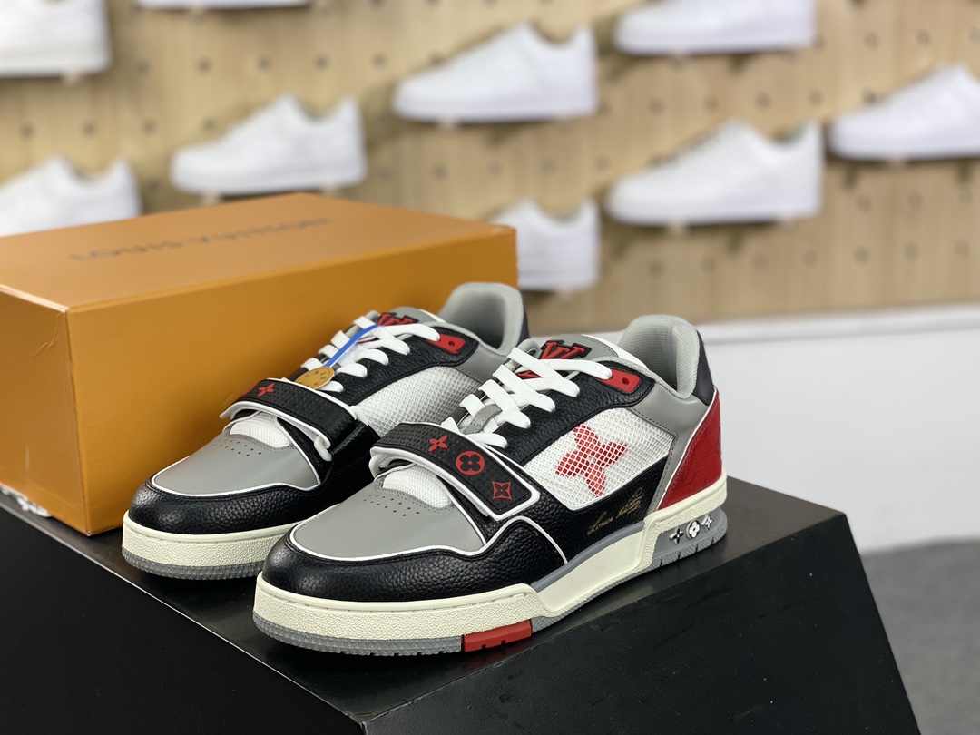 380 Louis Vuitton Trainer Sneaker Low 运动系列低帮复古百搭休闲运动文化篮球板鞋