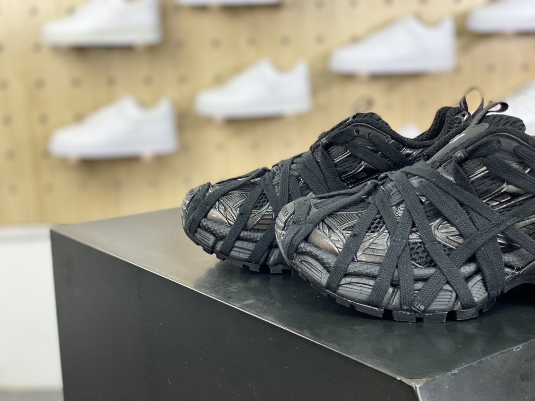 500 巴黎世家BALENCIAGA 3XL Extreme Lace Sneakers 3+系列低帮慢跑鞋“网织全黑绑绳木乃伊”778697 W3XLL 0125