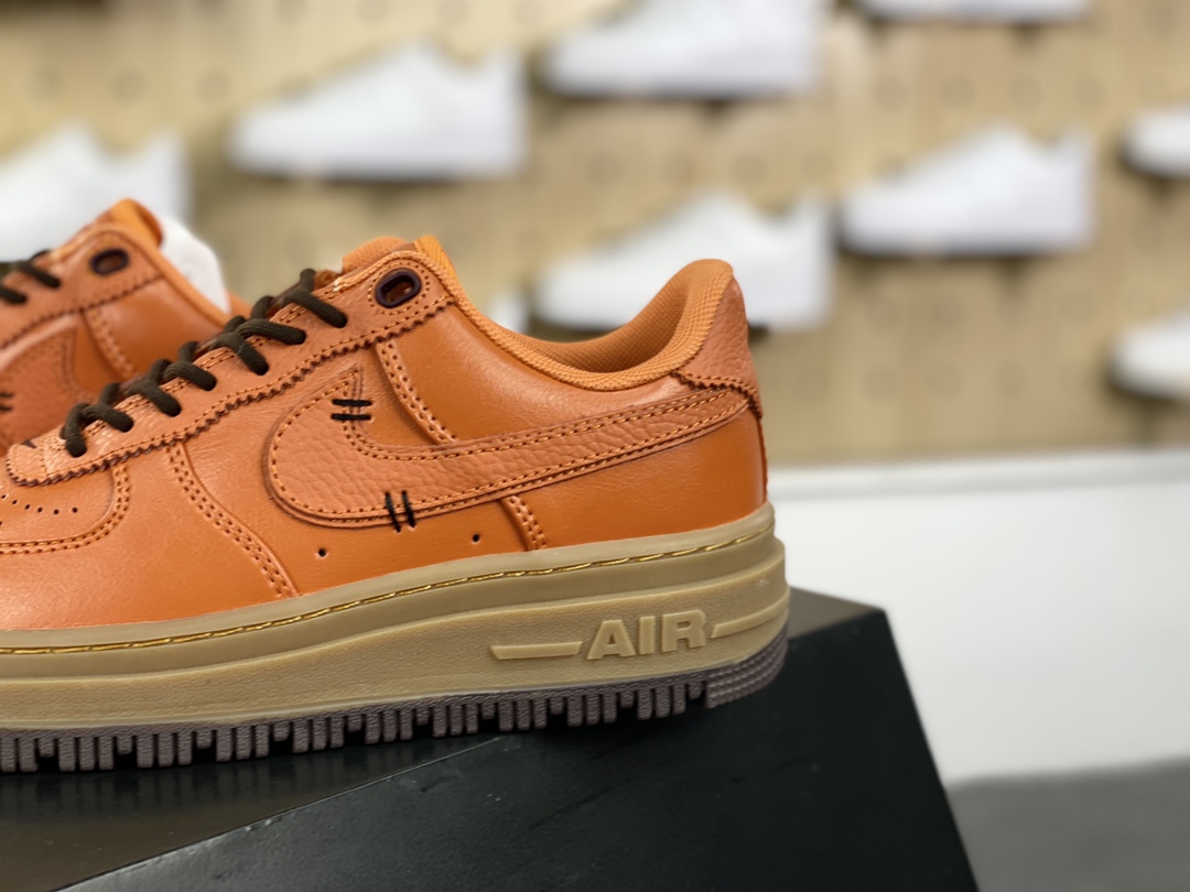 220 耐克Nike Air Force 1 Low Luxe"Burnt Sunrise"空军一号板鞋“皮革太阳橙雕花布洛克”DM2451-800