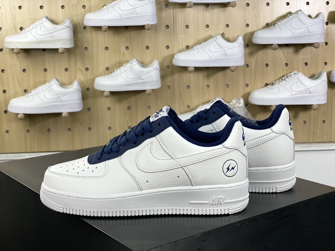 220 Fragment Design x Nike Air Force 1’07 Low"Fragment Design"空军一号板鞋“皮革白海军蓝藤原浩闪电”TT0801-606