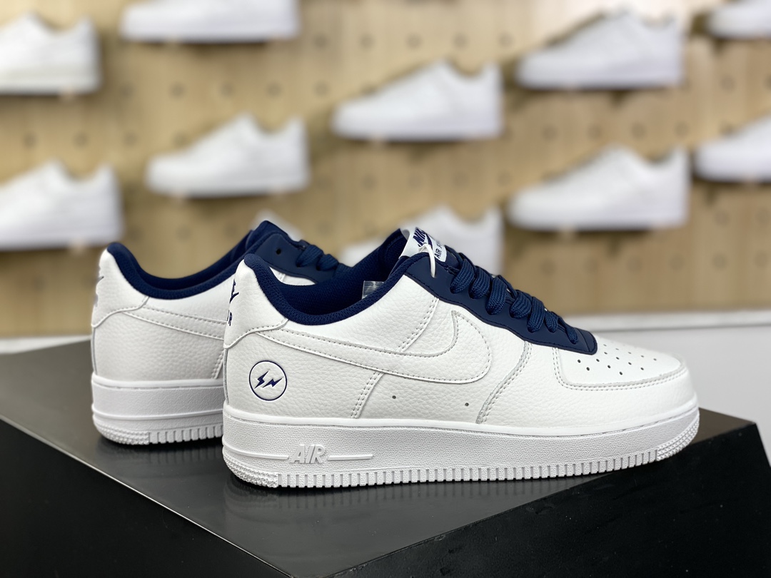 220 Fragment Design x Nike Air Force 1’07 Low"Fragment Design"空军一号板鞋“皮革白海军蓝藤原浩闪电”TT0801-606