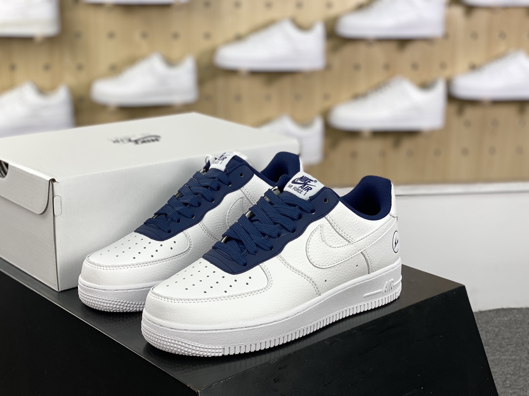 220 Fragment Design x Nike Air Force 1’07 Low”Fragment Design”空军一号板鞋“皮革白海军蓝藤原浩闪电”TT0801-606