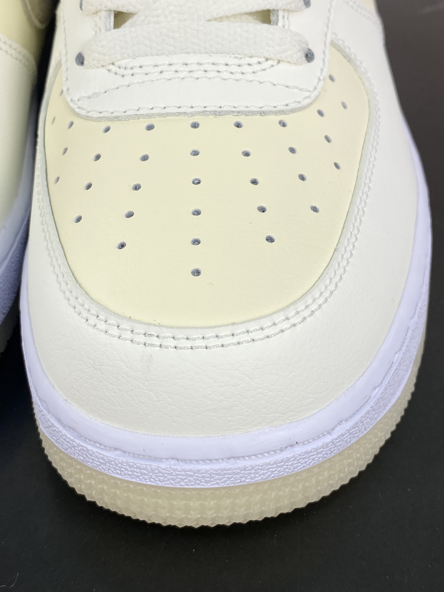 200 Nike Air Force 1 '07 Low"SKhaki Coconut Milk"空军一号板鞋“皮革椰奶白黄卡其钩子”FN5832-101