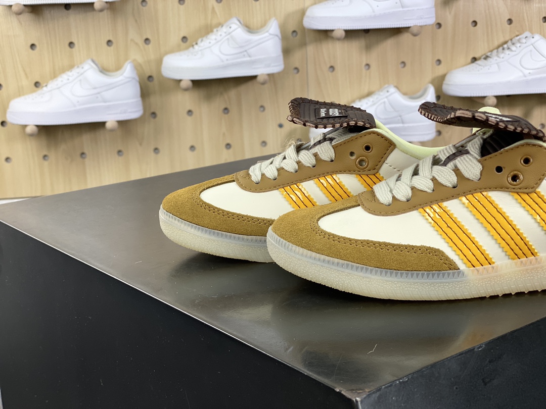 200 Wales Bonner x Adidas Originals Samba Classic"Light Yellow"桑巴舞板鞋“长鞋舌淡黄棕果冻底”IG5888