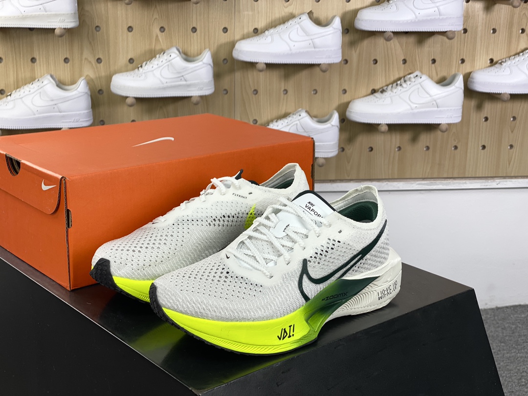 220 耐克Nike ZoomX Vaporfly Next% 3″White Pro Green”空气慢跑鞋“针织白深绿荧光绿渐变”FZ4017-100