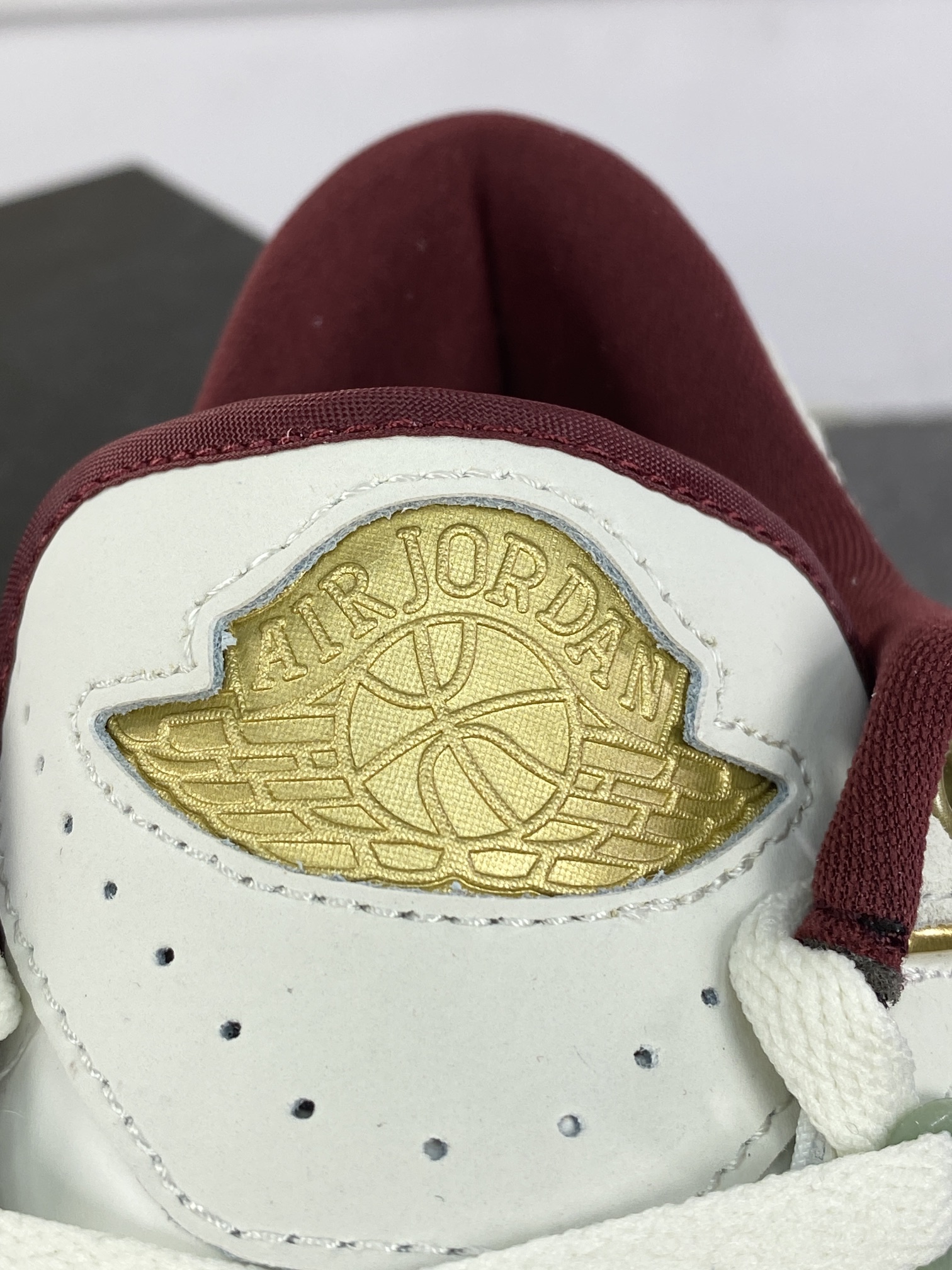 240 耐克Nike Air Jordan 2 Low Retro"Year of the Dragon"迈克尔篮球鞋“白绿红龙年”FJ3468-100