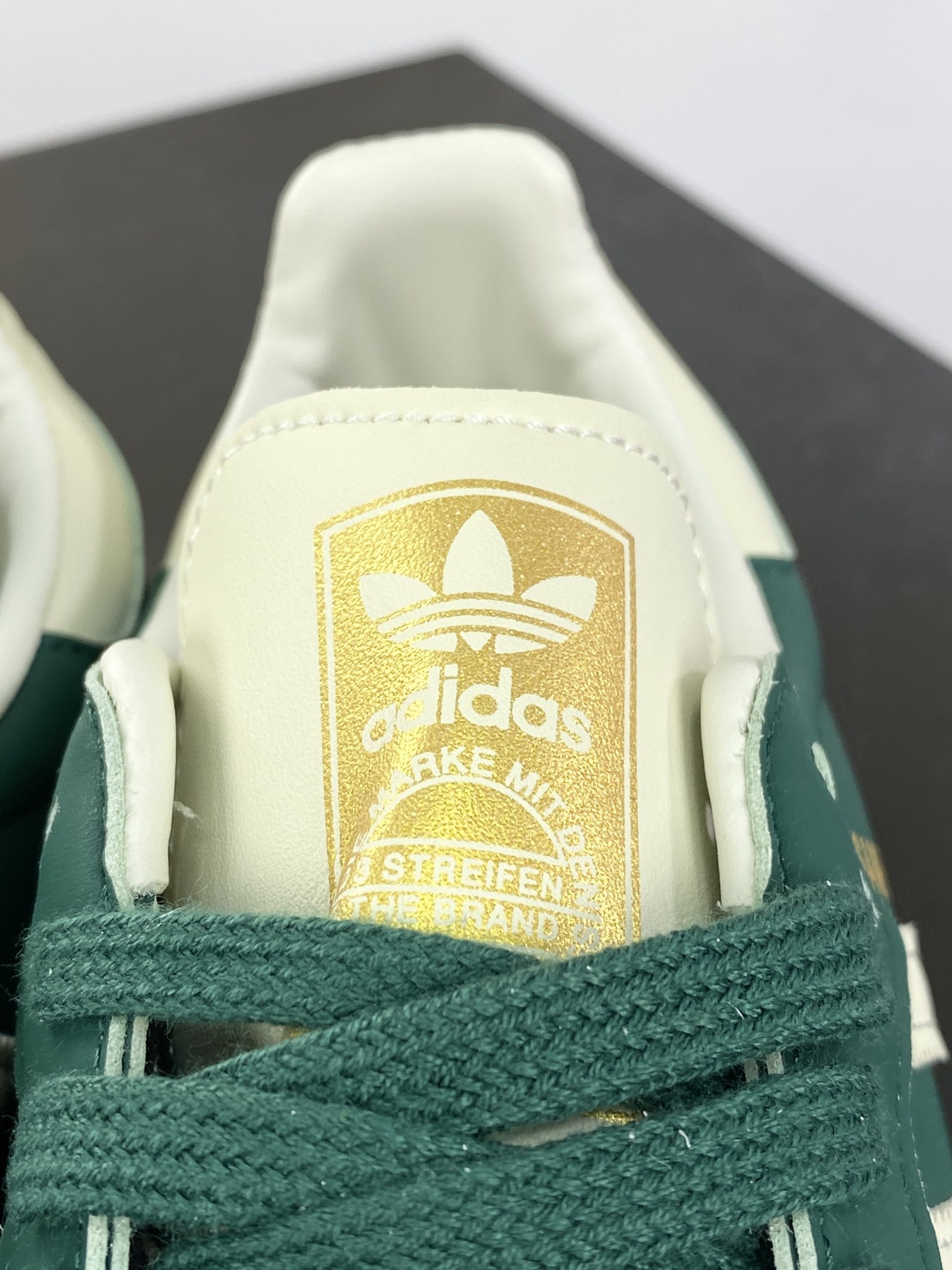 140 Adidas Originals Samba OG"Collegiate Green Gum"桑巴舞板鞋“皮革深绿米白生胶底”IE0872