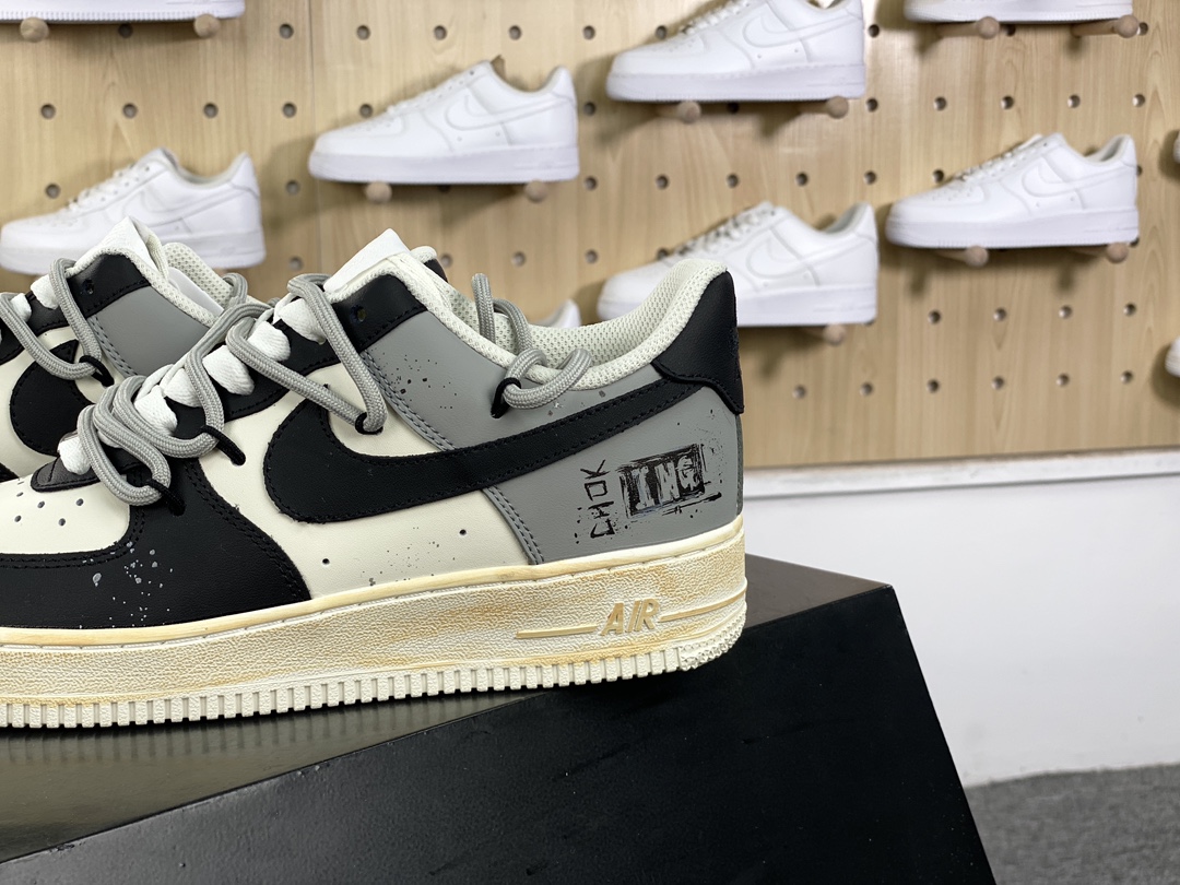 260 耐克Nike Air Force 1'07 Low"Black/White/Grey/Graffiti"空军一号板鞋“皮革黑白灰无声缠绕做旧绑绳”ZH0316-015