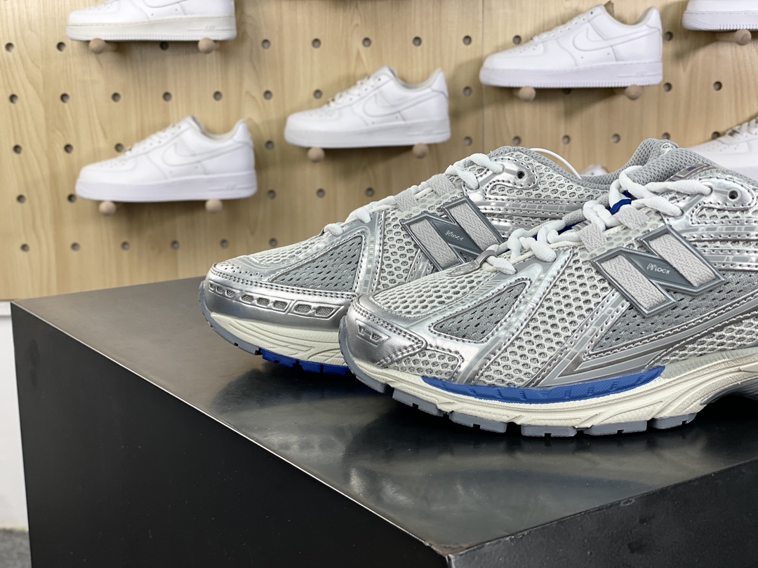 220 NB新百伦New Balance 1906R"Silver Metallic/Blue"系列低帮慢跑鞋“金属银白蓝”M1906RQA