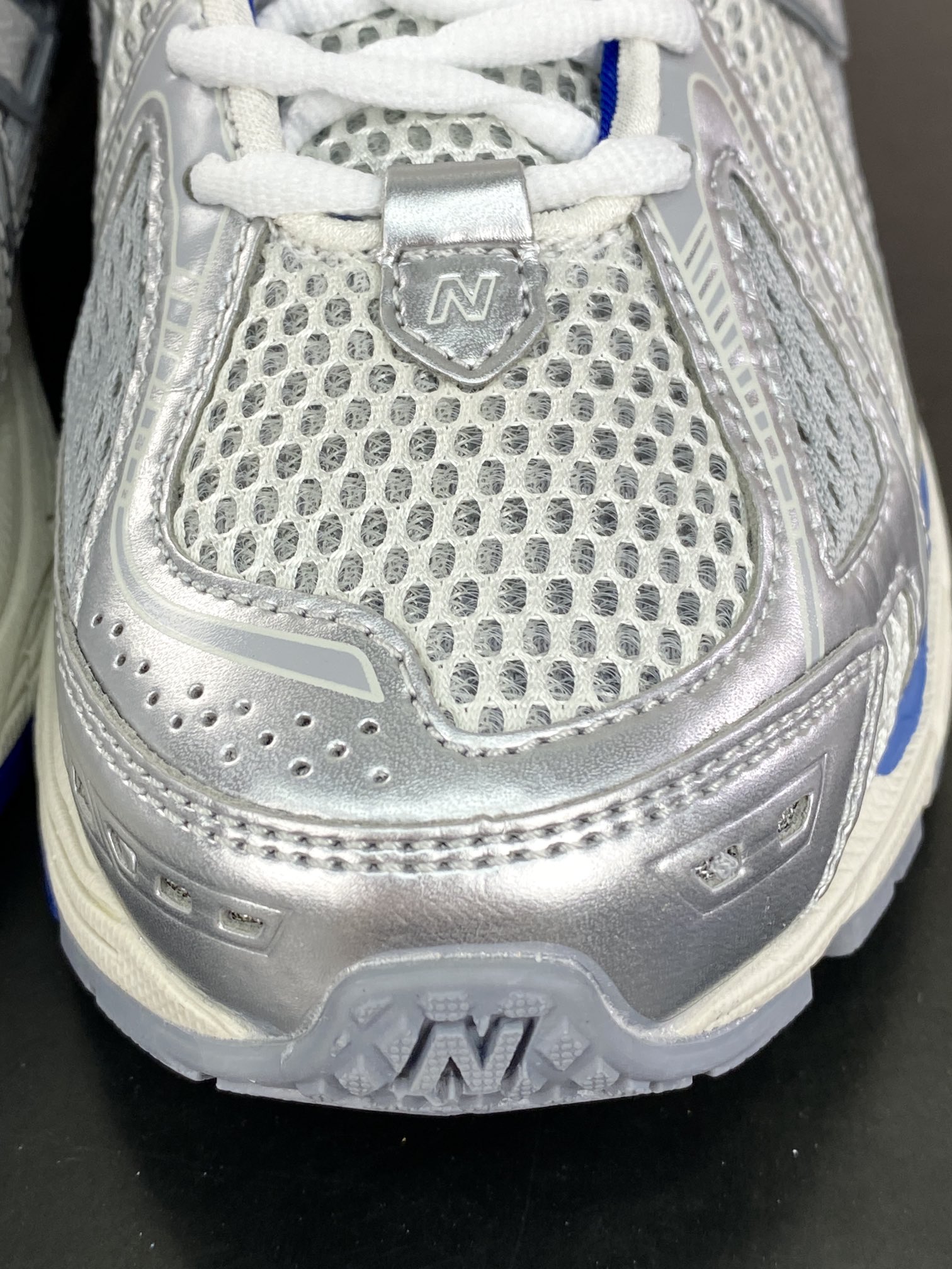 220 NB新百伦New Balance 1906R"Silver Metallic/Blue"系列低帮慢跑鞋“金属银白蓝”M1906RQA