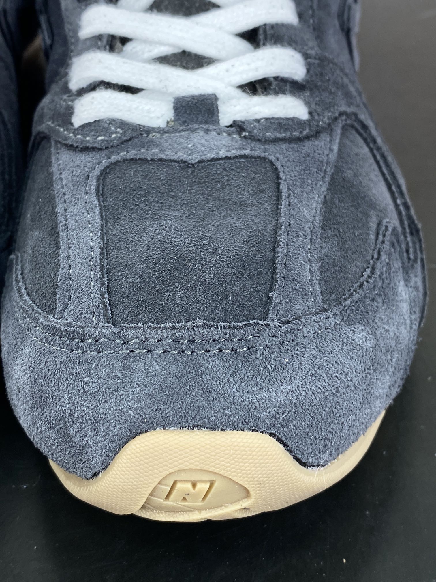 240 Miu Miu x NB新百伦New Balance 530 SL系列低帮经典复古慢跑鞋“联名煤灰生胶底”5E165E_Z5O_F0404_F_D005