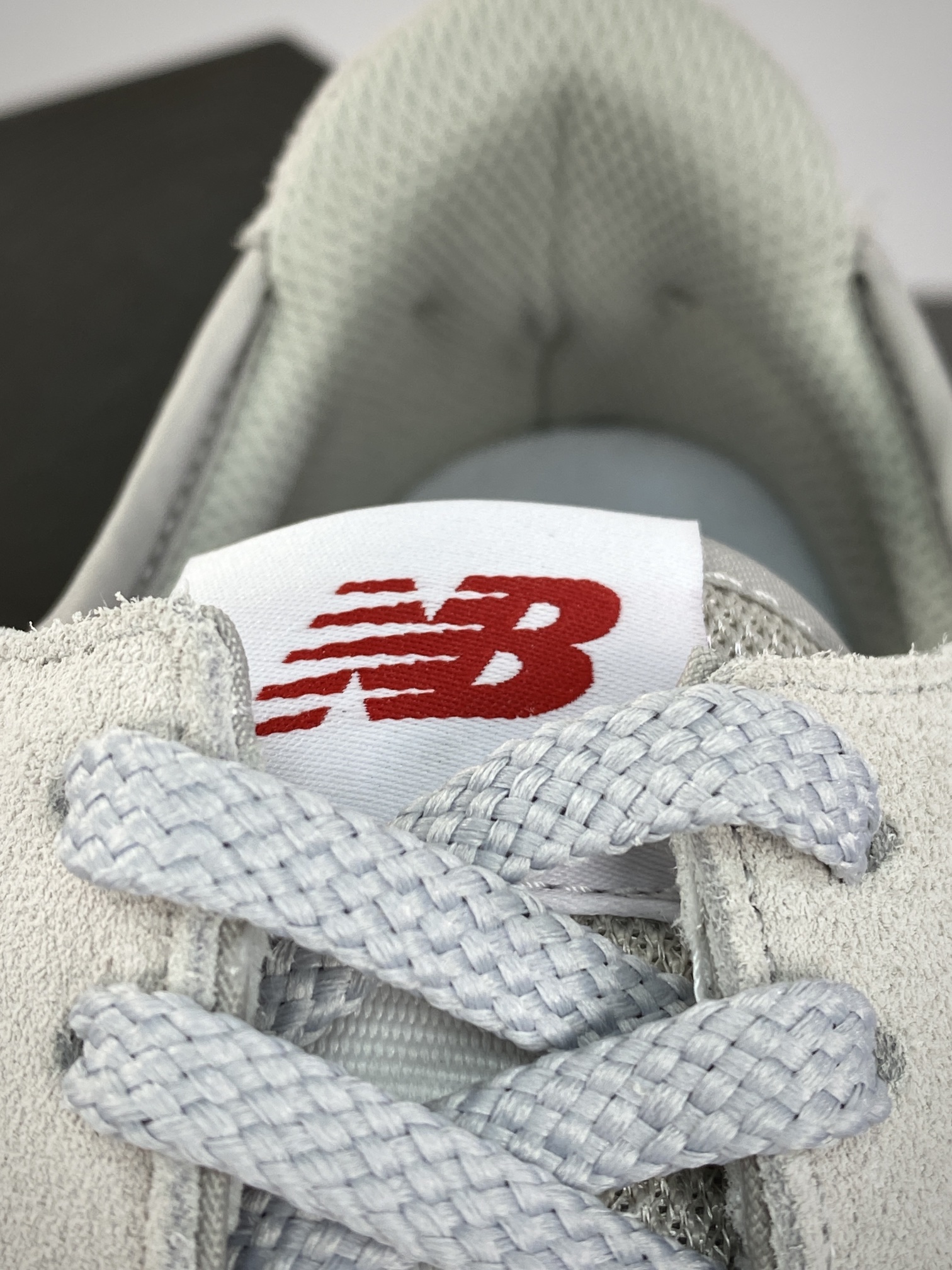 180 新百伦New Balance MS327系列低帮复古休闲运动慢跑鞋“浅灰白红标”MS327CGW