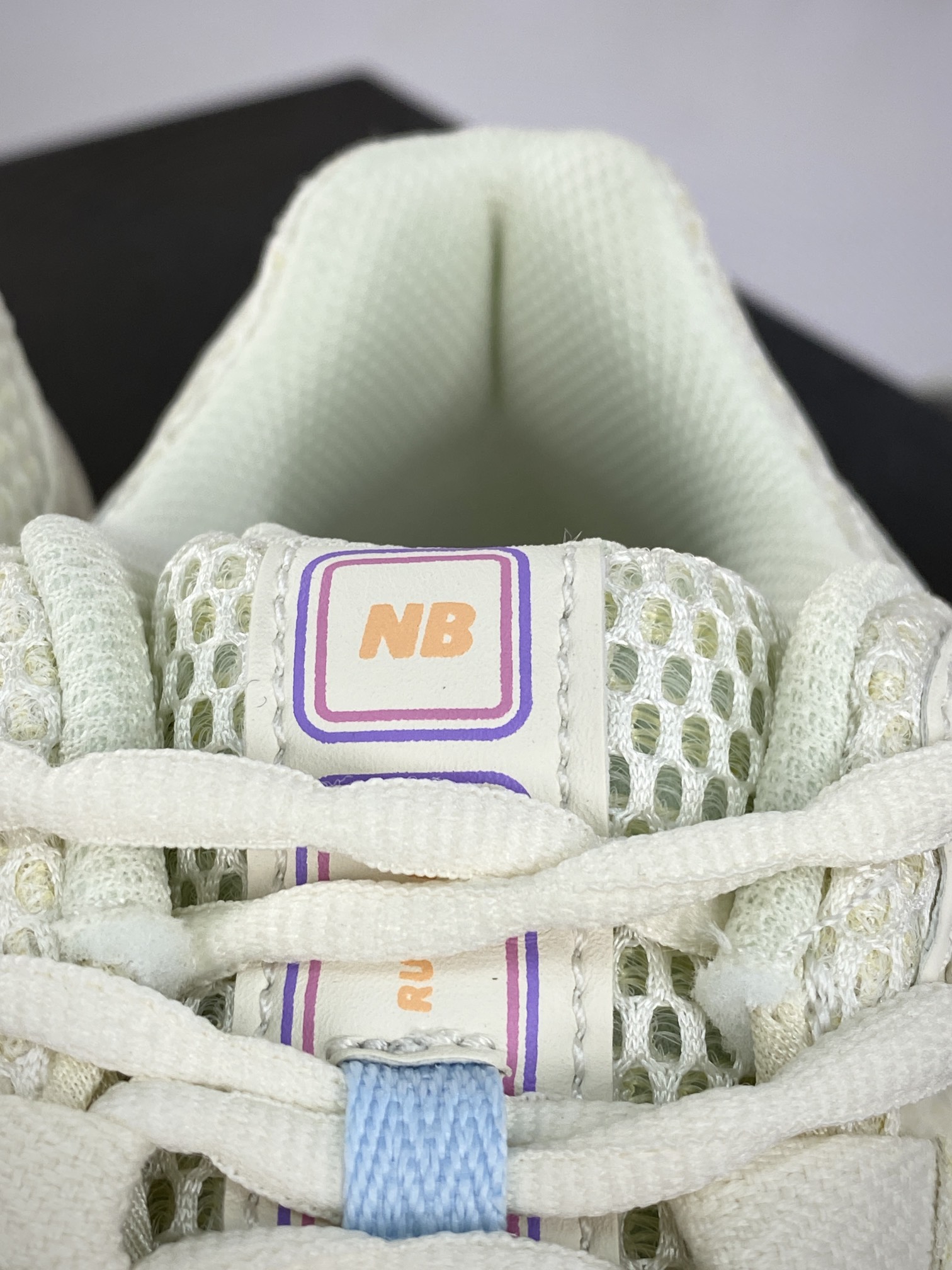 220 NB新百伦New Balance 1906R"Beige"系列低帮复古老爹慢跑鞋“米白淡黄蓝粉”M1906RBP