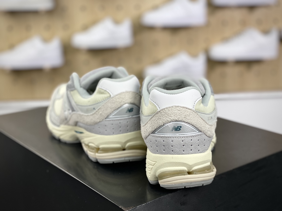 260 NB新百伦New Balance 2002R"Linen with/Slate Grey"系列低帮慢跑鞋“麂皮工装奶油白灰”M2002REK