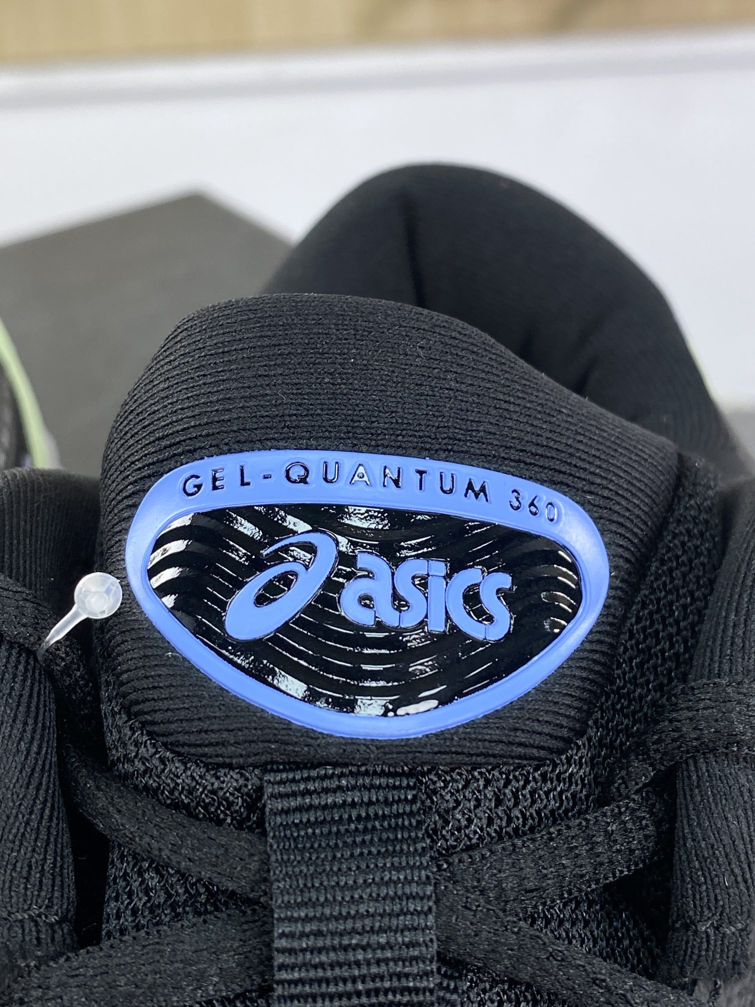 240 亚瑟士/ASICS Gel-Quantum 360 VIII 量子动能360/8代系列低帮跑步鞋“黑紫绿蓝”1203A305-004