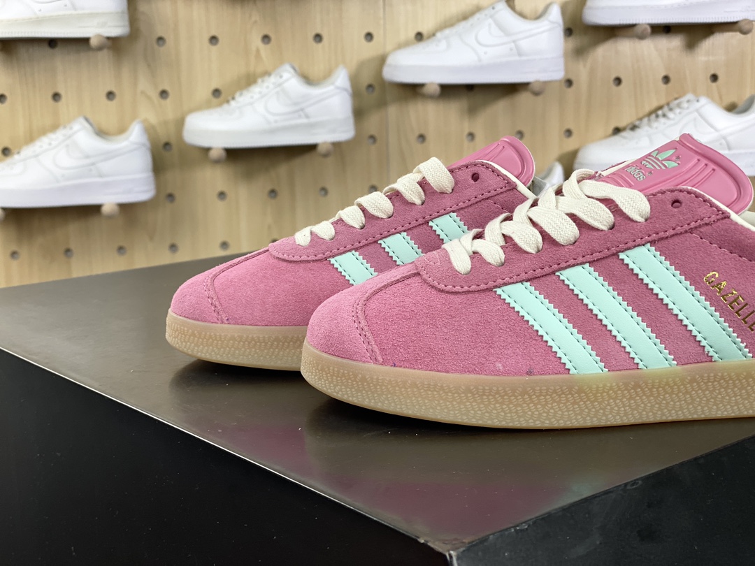 160 阿迪达斯Adidas Originals Gazelle 90 羚羊90复刻版系列板鞋“翻毛玫粉浅薄荷”IH5015