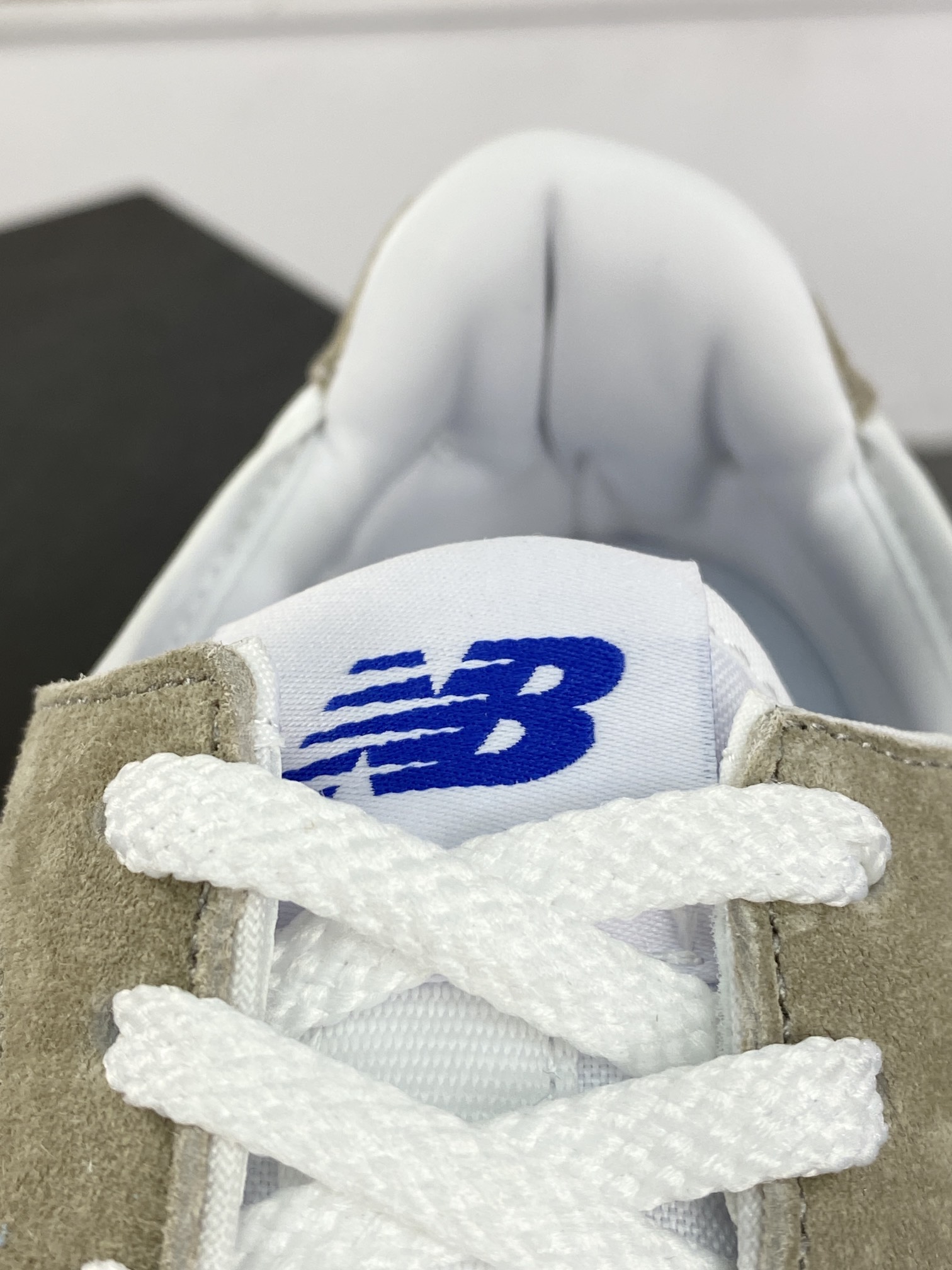 180 新百伦New Balance MS327系列低帮复古休闲运动慢跑鞋“浅骆色”MS327LH1