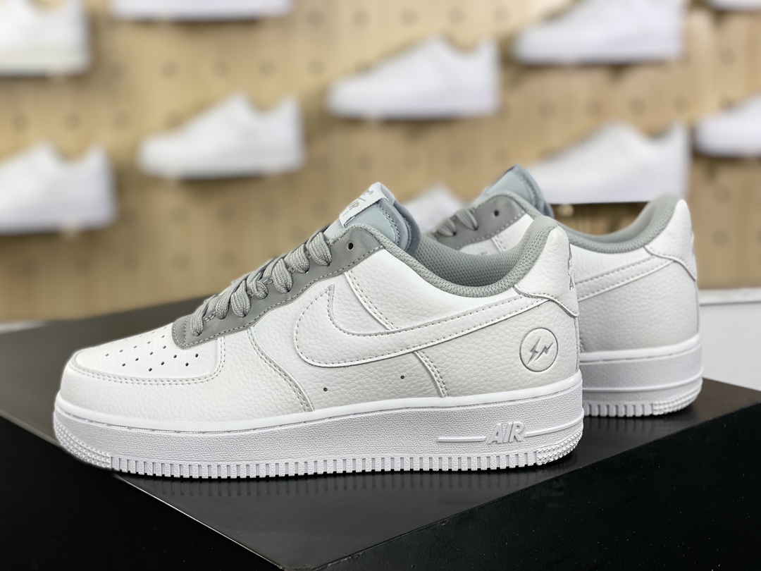 220 Fragment Design x Nike Air Force 1’07 Low"Fragment Design"空军一号板鞋“皮革白银藤原浩闪电”TT0801-605