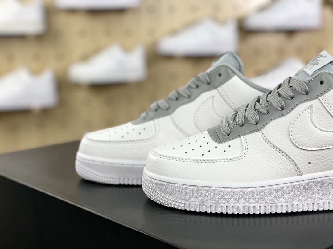 220 Fragment Design x Nike Air Force 1’07 Low"Fragment Design"空军一号板鞋“皮革白银藤原浩闪电”TT0801-605