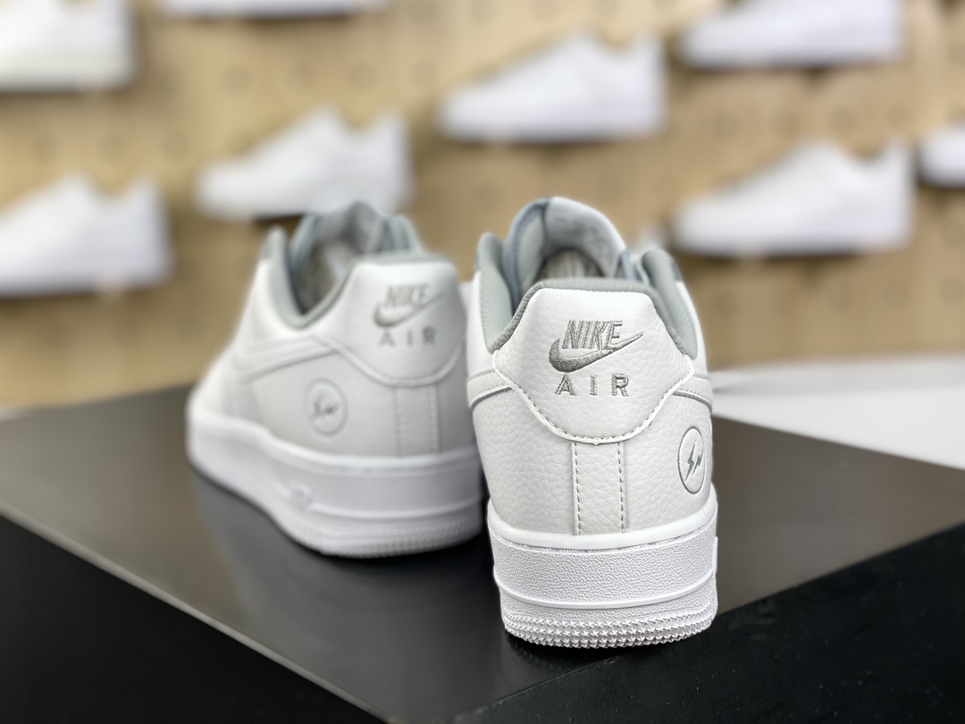 220 Fragment Design x Nike Air Force 1’07 Low"Fragment Design"空军一号板鞋“皮革白银藤原浩闪电”TT0801-605