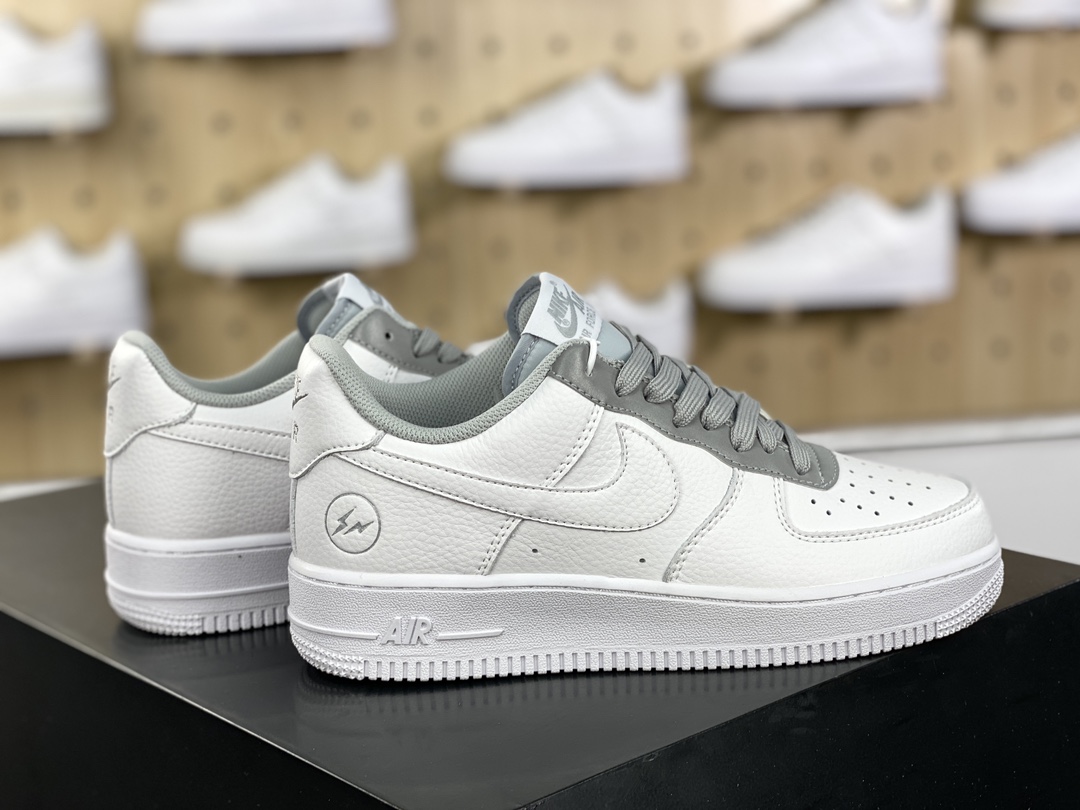 220 Fragment Design x Nike Air Force 1’07 Low"Fragment Design"空军一号板鞋“皮革白银藤原浩闪电”TT0801-605