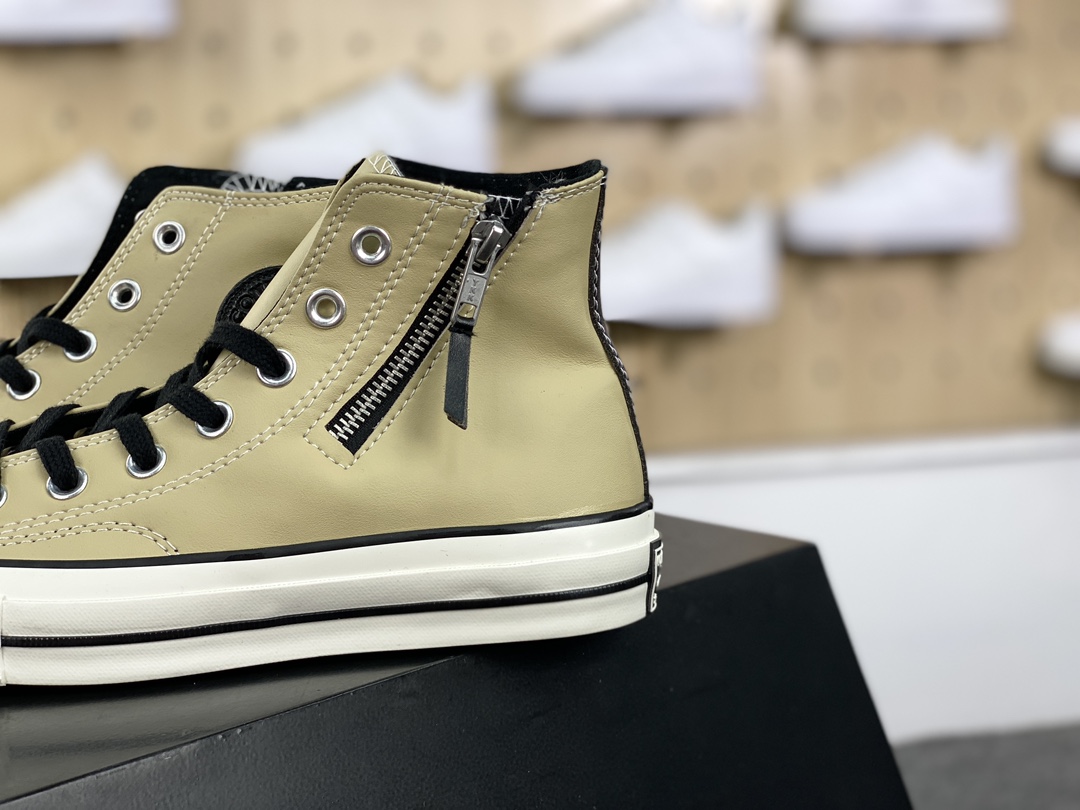 160 匡威Converse Chuck Taylor 1970s Side Zip Hi Leather"Desert Ore Black/Egret"高帮板鞋“皮革沙漠黄黑侧拉链”166722C