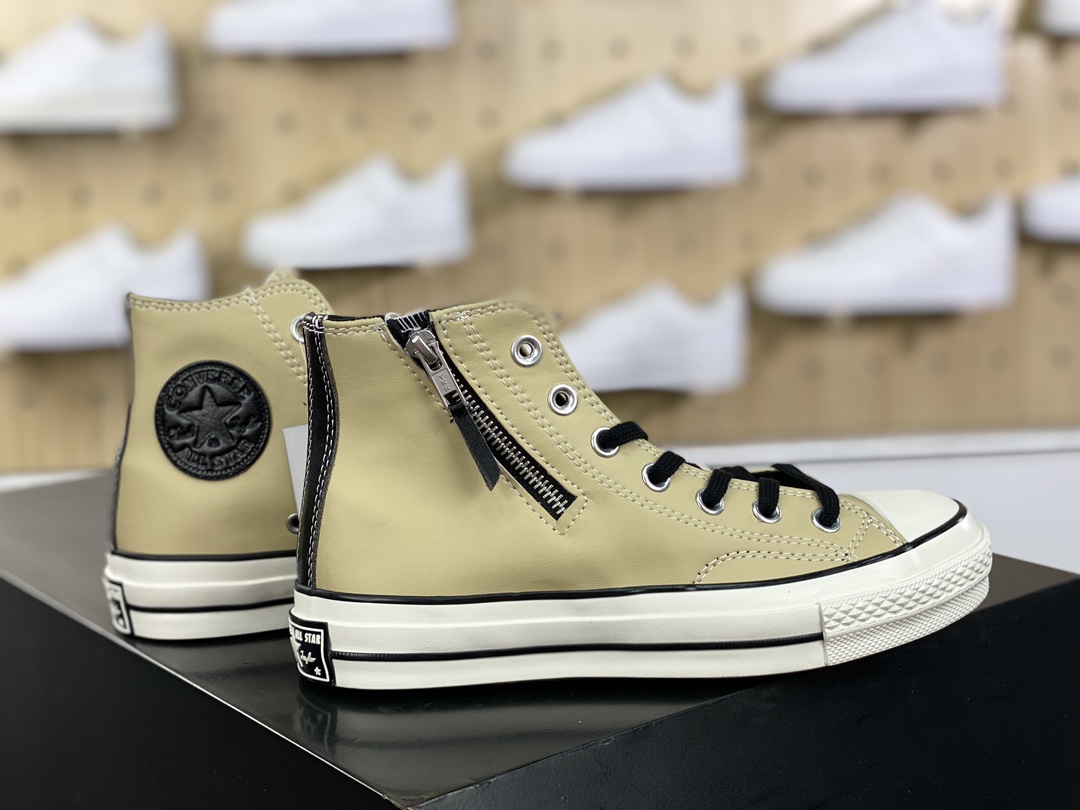 160 匡威Converse Chuck Taylor 1970s Side Zip Hi Leather"Desert Ore Black/Egret"高帮板鞋“皮革沙漠黄黑侧拉链”166722C