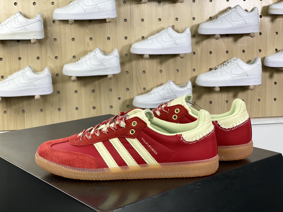 180 Wales Bonner x Adidas Originals Samba 桑巴舞系列绅士板鞋“大学红米白”GY6612