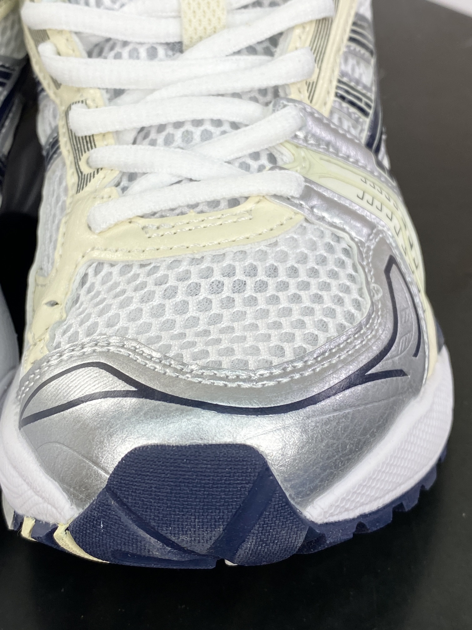 220 亚瑟士/ASICS Gel Kayano 14"Beige Sliver/Grey"卡亚诺14代系列跑步鞋